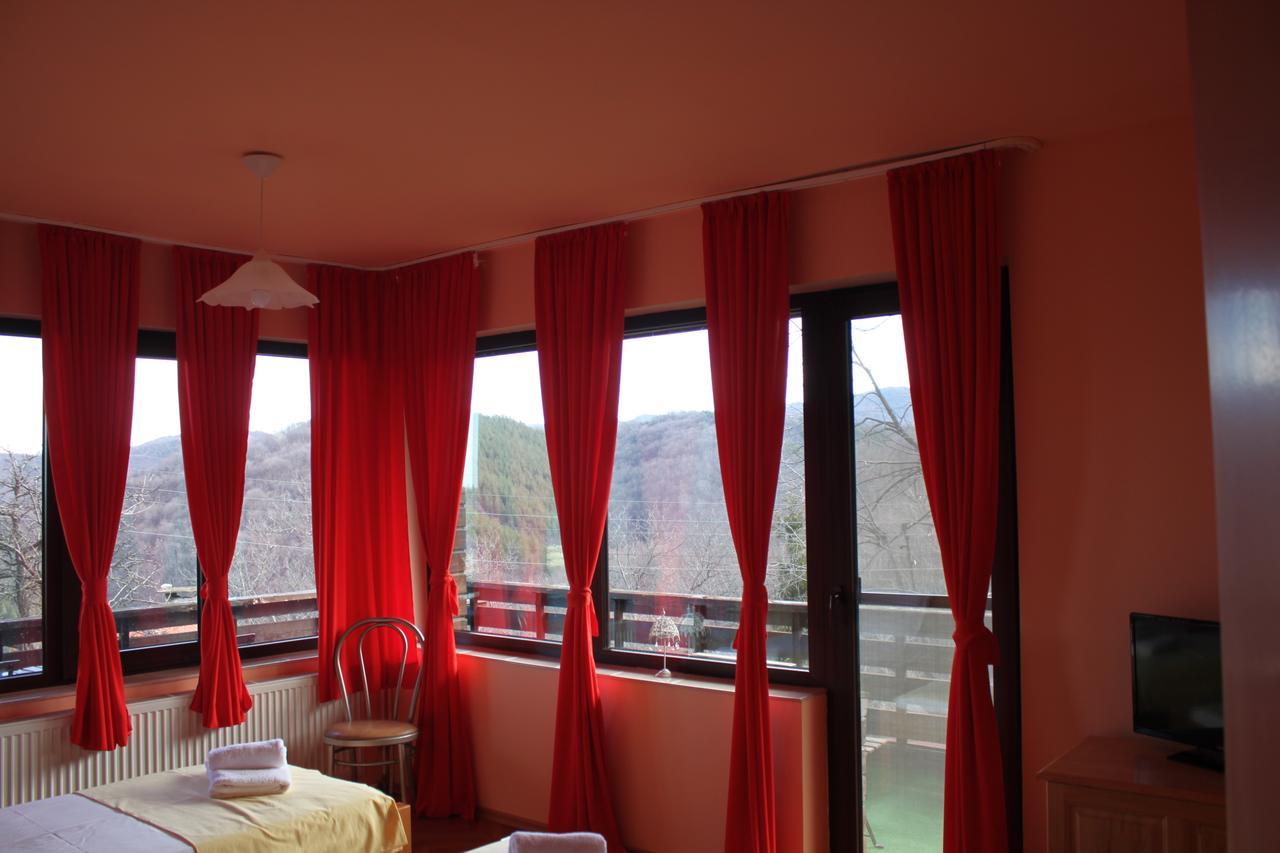 Guest House Daskalov Chervena Lokva Exterior photo