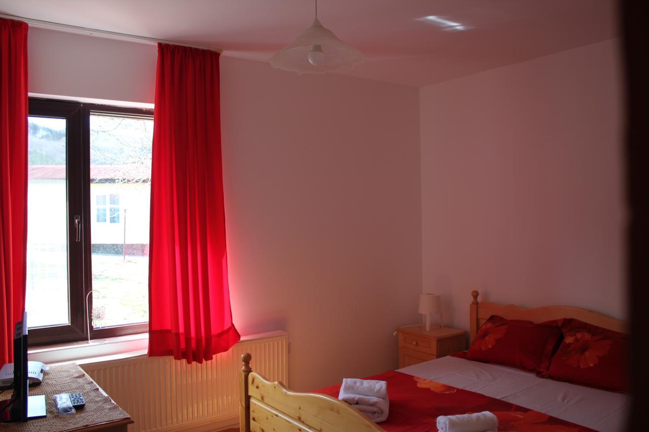 Guest House Daskalov Chervena Lokva Exterior photo