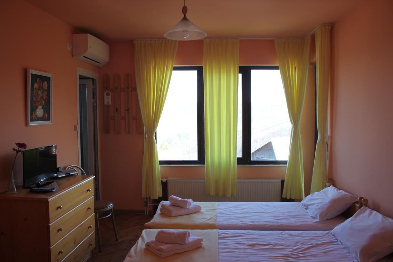 Guest House Daskalov Chervena Lokva Exterior photo